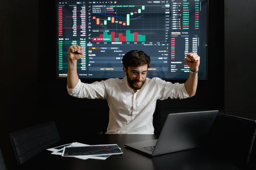 pexels-photo-7567565 Pocket option trading